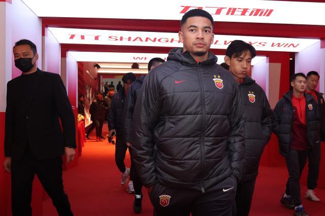 开云APP-超级杯新败后海港残阵东征 两将停赛蒋光太恐缺阵